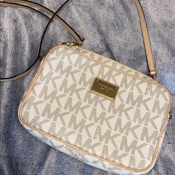 Michael Kors Handbags - Bag